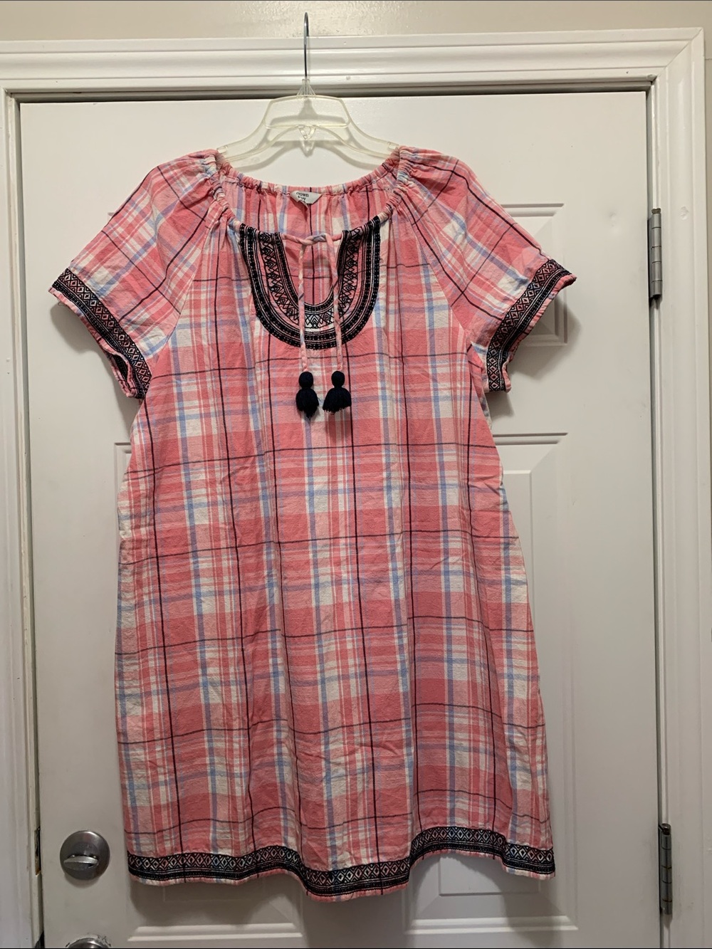 3/$15 crown & ivy 100% Cotton Pink Plaid Short-Sleeve Embroidered Tassel Dress